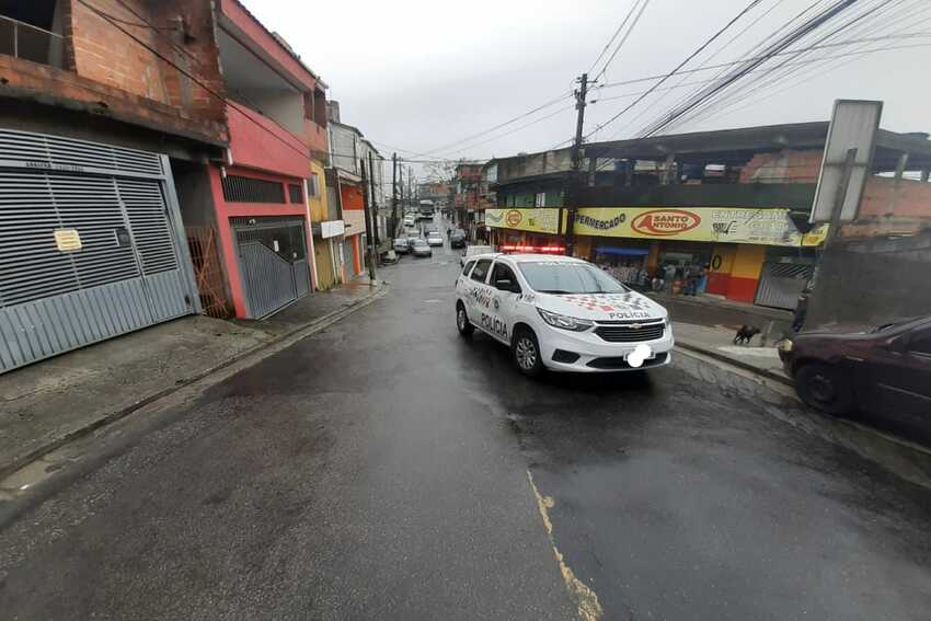 Sequestrado fica em porta-malas e trio faz compras com seu cartão por 5h no ABCD