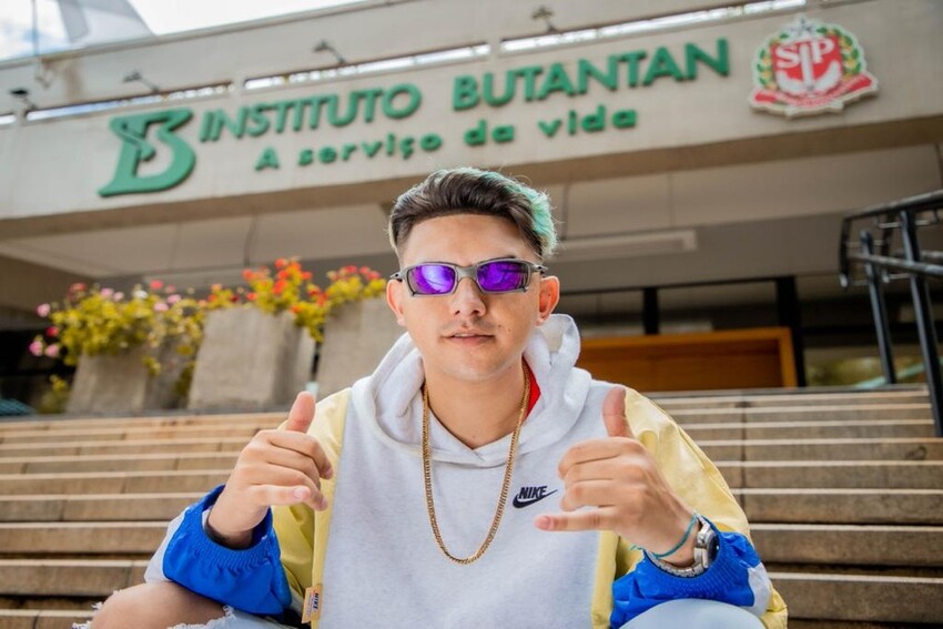 MC Fioti lança clipe ‘Bum bum tam tam’ em homenagem à CoronaVac