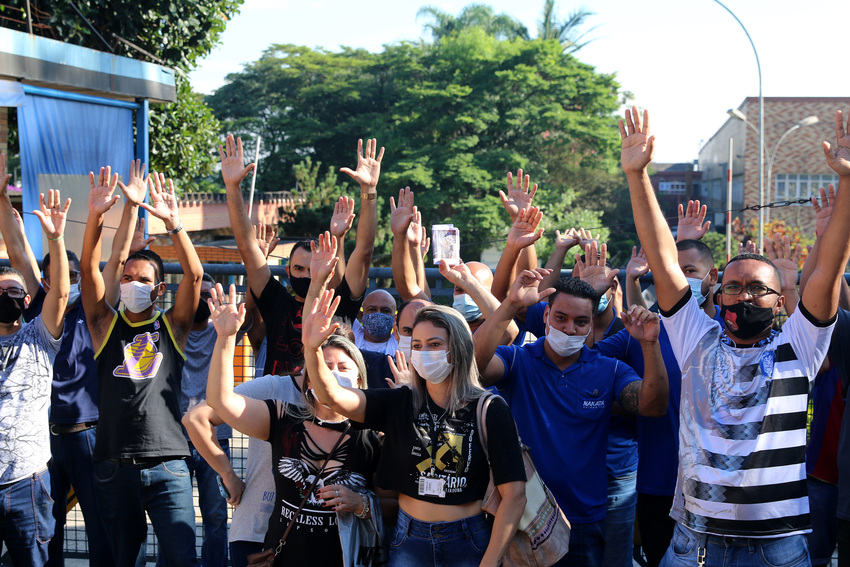 Trabalhadores protestam contra fechamento da Nakata em Diadema 