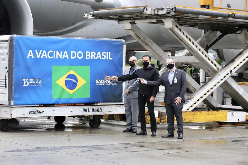 Doria recebe matéria-prima para produzir mais 5 milhões de vacinas