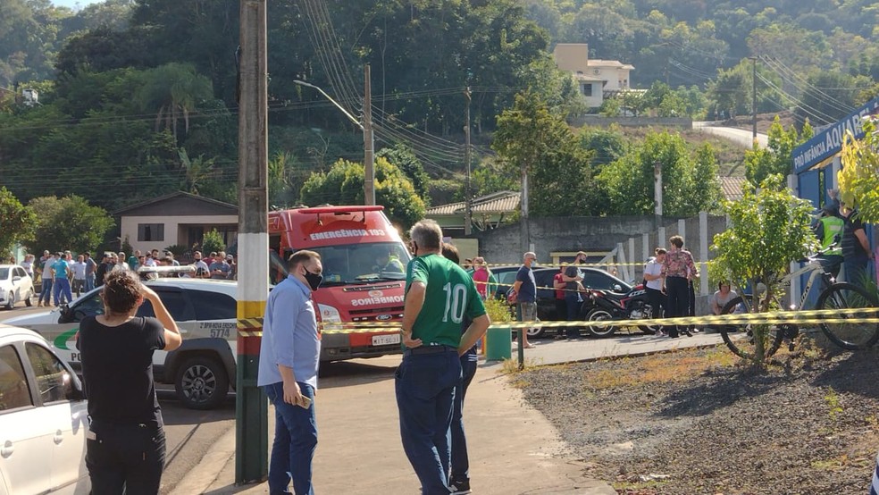 Jovem mata crianças e professoras em creche de SC