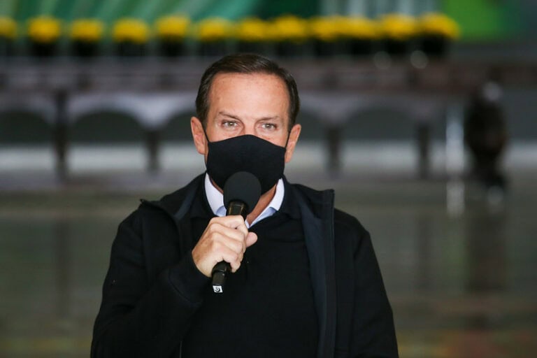 Doria amplia funcionamento de atividades econômicas até 0h