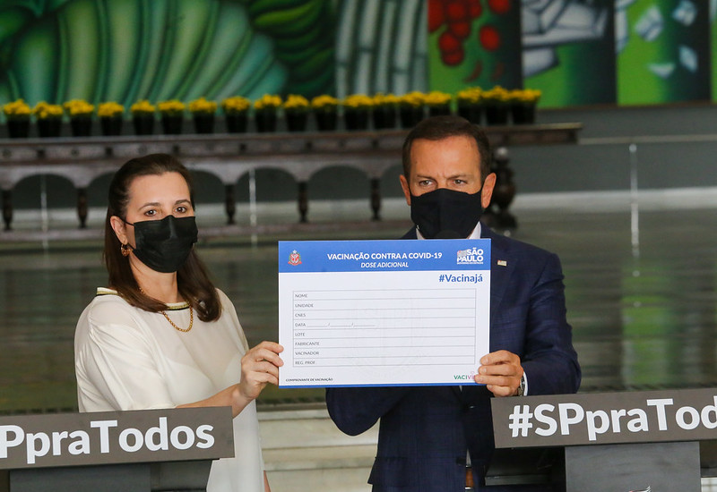 Doria anuncia 3ª dose de vacina contra covid para idosos