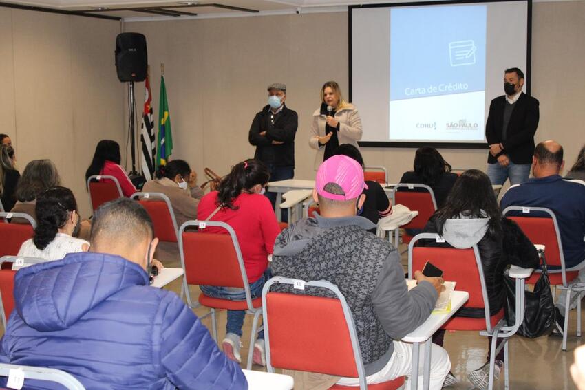 Carla Morando garante casa própria para 55 famílias em São Bernardo