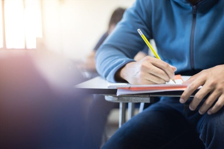 Instituição de ensino superior oferece cursos gratuitos para exame do Enem 2023