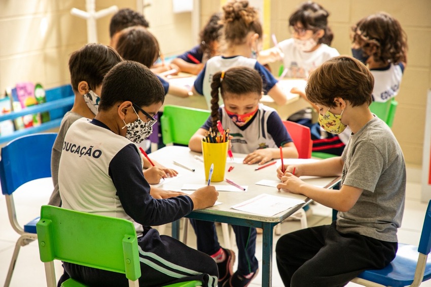 Em São Caetano, Creche Oswaldo Cruz é municipalizada e Tite faz visita