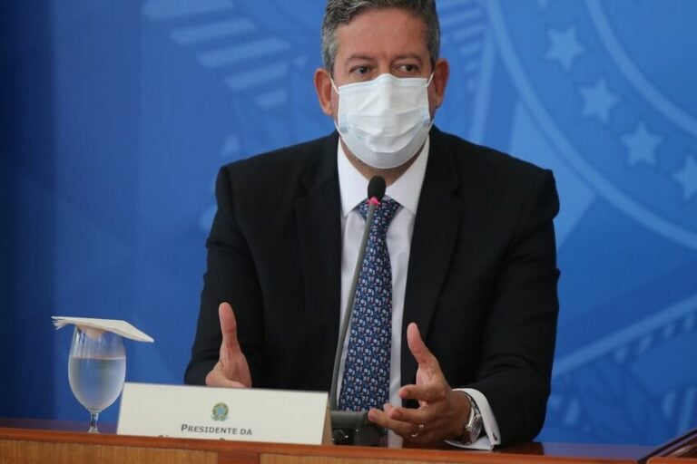 Após atos, Presidente da Câmara pede pacificação entre Judiciário e Executivo