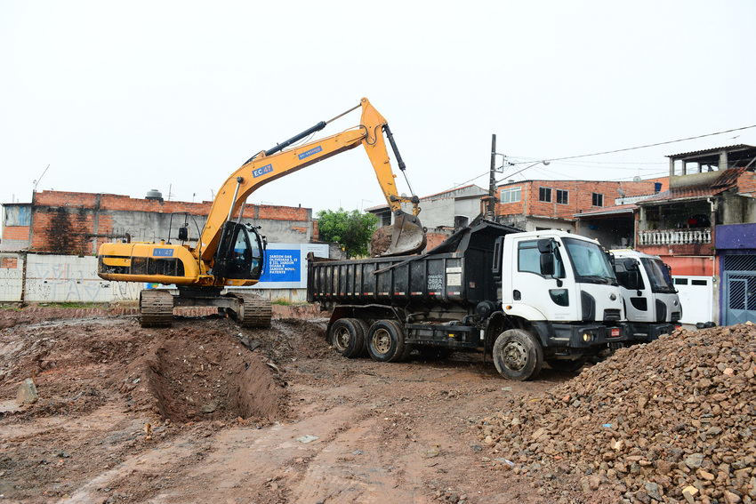 obras de drenagem no jardim das oliveiras