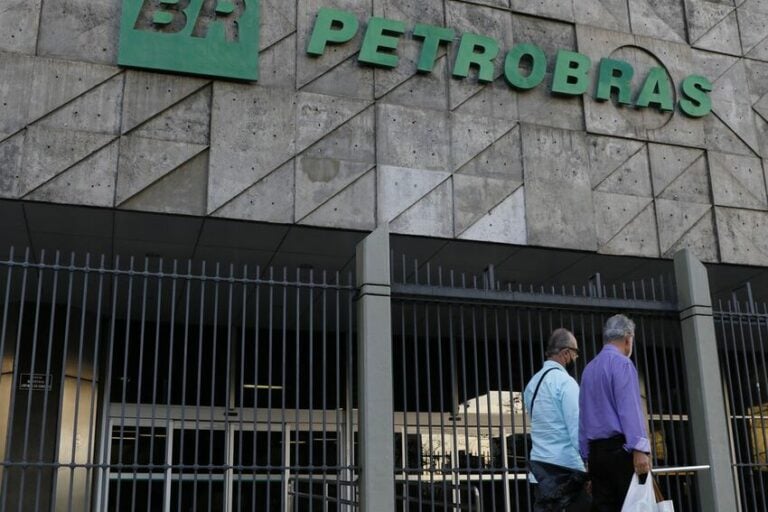 Rio de Janeiro - Edifício sede da Petrobras no Centro do Rio