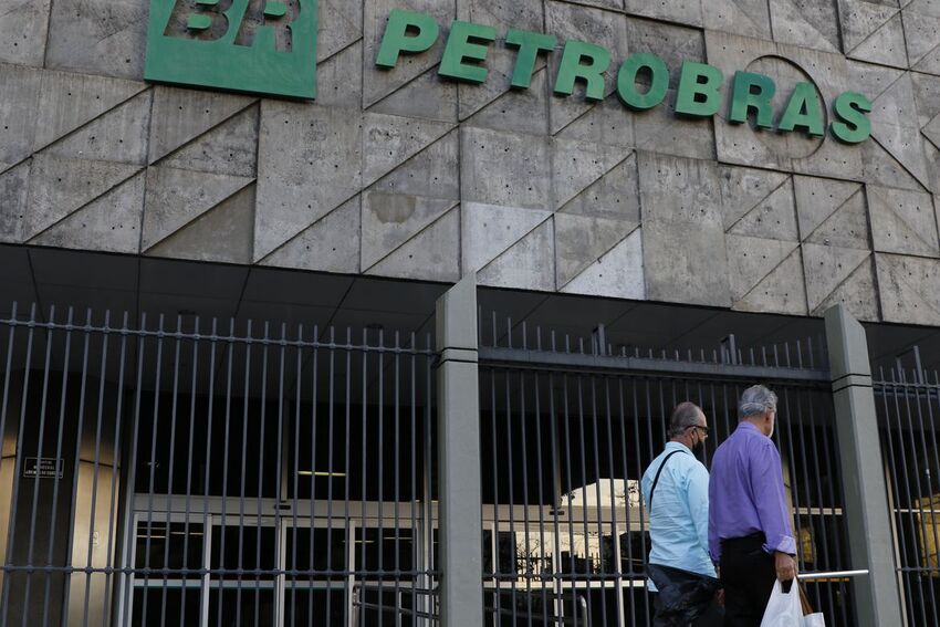 Petrobras reajusta preços do gás de cozinha e da gasolina