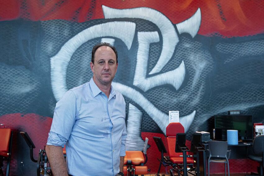 O técnico Rogério Ceni visita as instalações do Ninho do Urubu, Centro de Treinamento do Flamengo