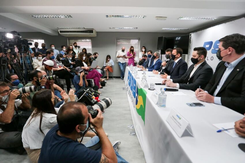 joão doria na sede do PSDB