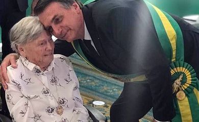 jair bolsonaro e a mãe olinda