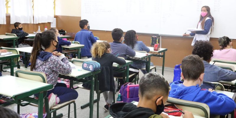 alunos em sala de aula