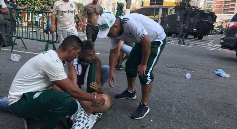 torcedor do palmeiras ferido