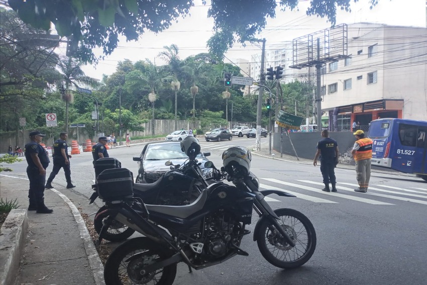 gcm combatendo pancadão