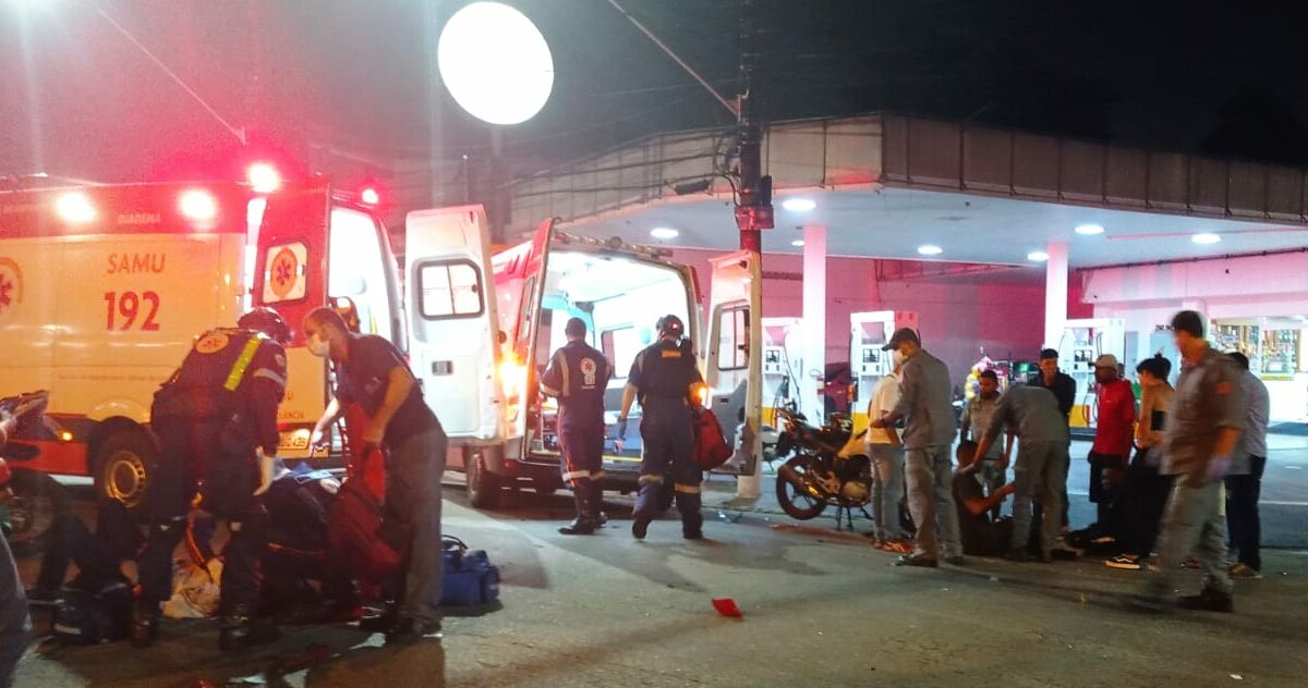 Em Diadema, duas motos colidem de frente no bairro Serraria