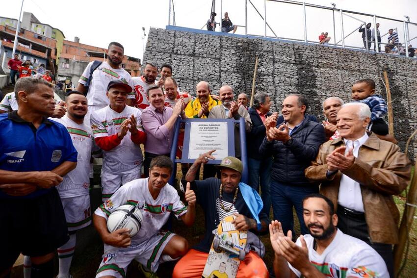 prefeito Orlando Morando e esportistas