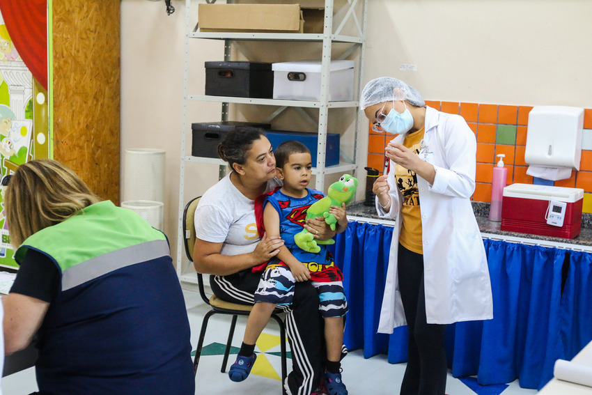 São Bernardo aplica vacina contra Influenza e Sarampo nas escolas