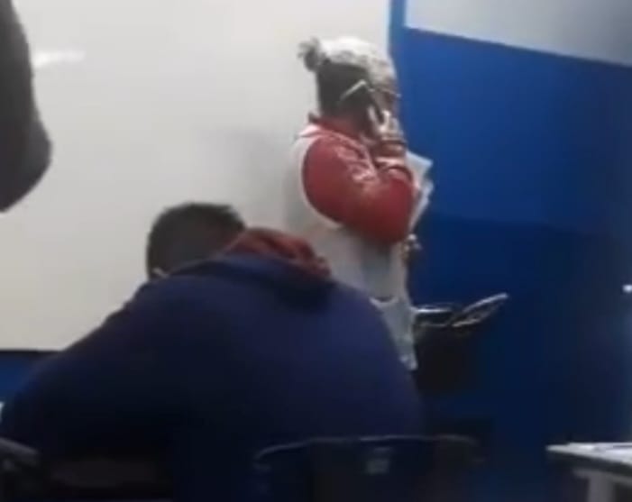 Aluno joga farinha na cabeça de professora em escola de Santo André