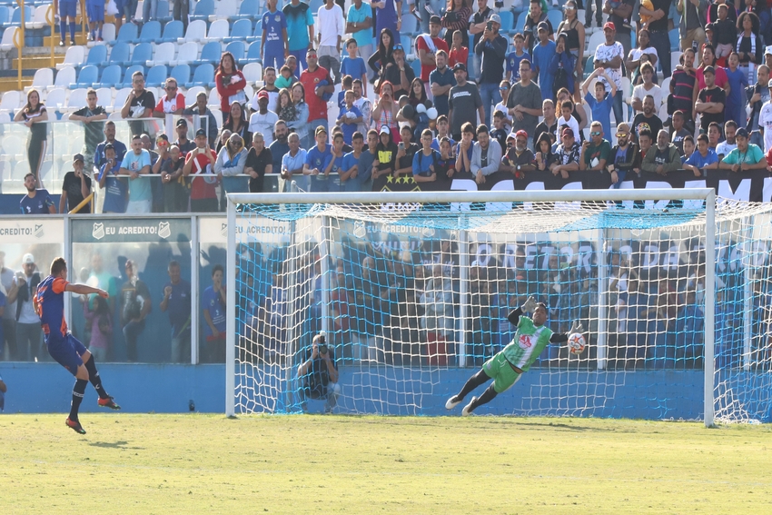 partida de futebol na Arena Inamar