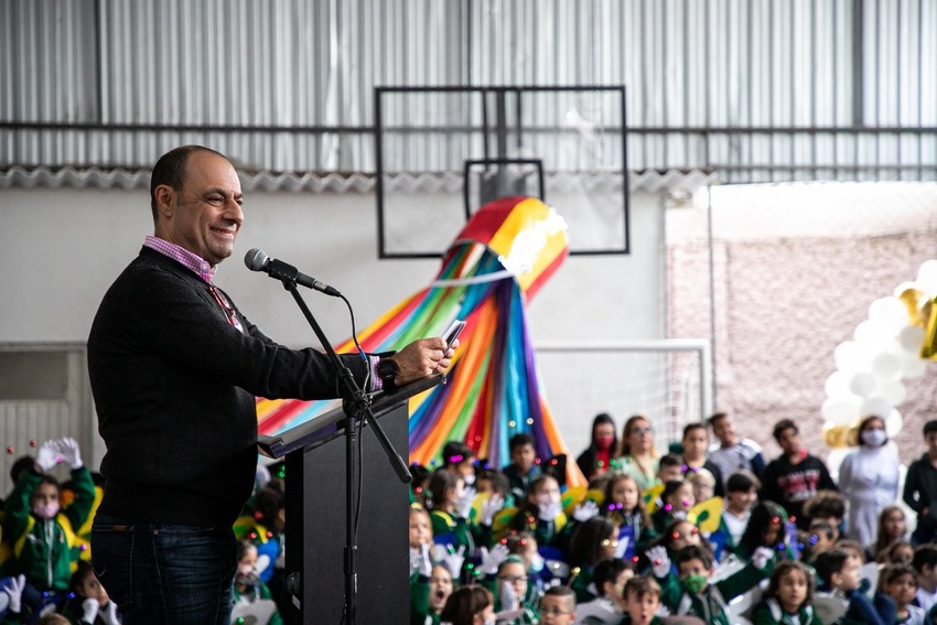 josé auricchio na escola Senador Fláquer