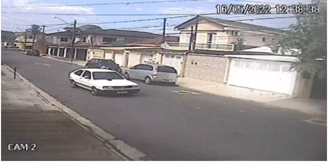 Casal cai em golpe do carro do ovo e paga R$ 1.016 por cartela que custava R$ 16