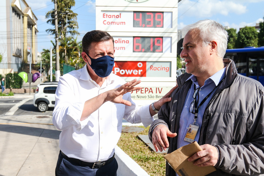 Procon de S.Bernardo irá autuar postos que não reduzirem preço da gasolina