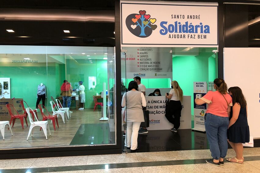 ponto de vacinação no shopping de Santo André