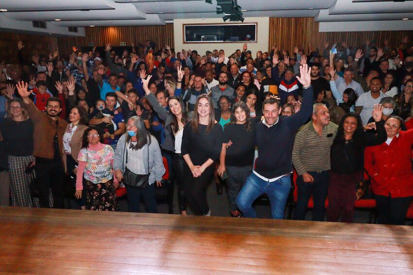 Fernando Marangoni e Ana Carolina prestam contas em Santo André