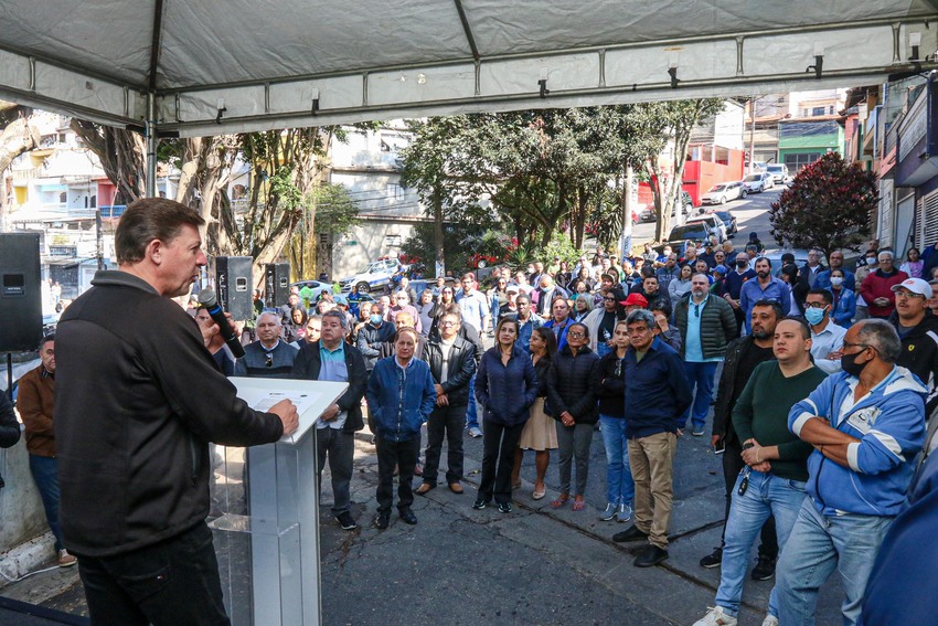 prefeito Orlando Morando no jardim Cantareira