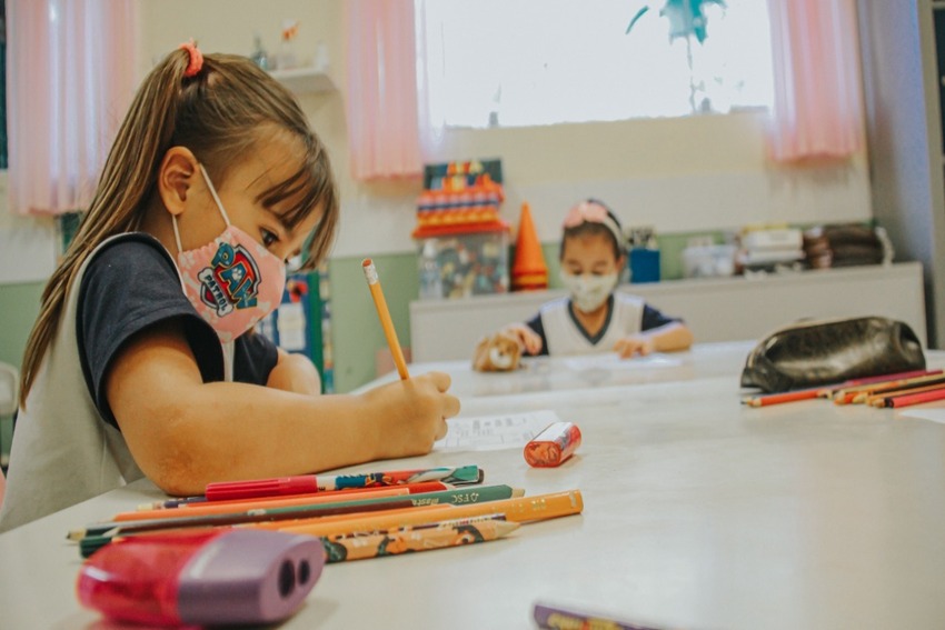 alunos de Ribeirão Pires em sala de aula