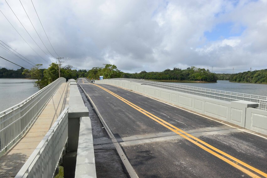 ponte no Rio Pequeno