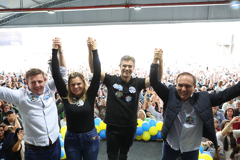 Rodrigo Garcia celebra apoio na reta final e discursa para 5 mil pessoas em S.Bernardo