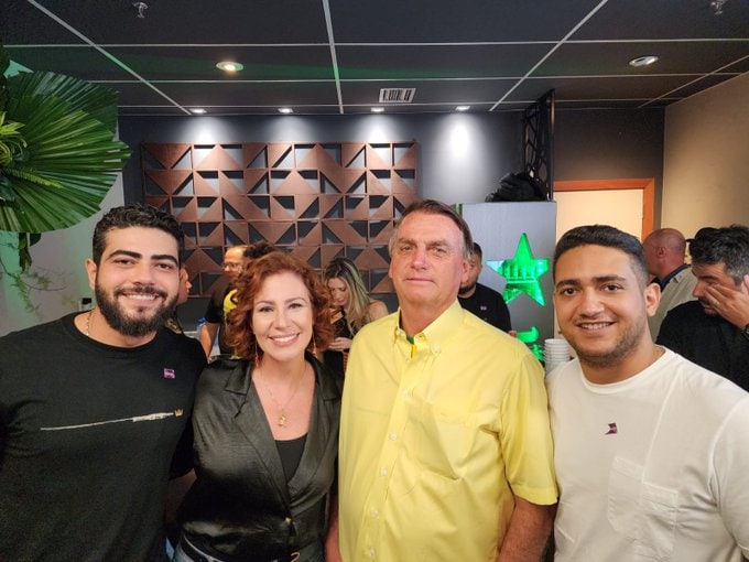 henrique e juliano, carla zambelli e jair bolsonaro