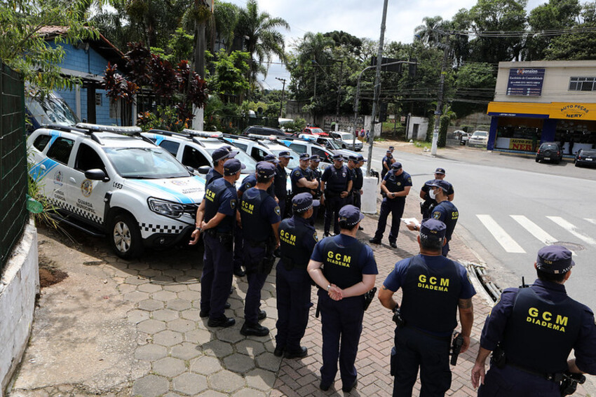 Guardas municipais integram sistema de segurança pública, decide STF