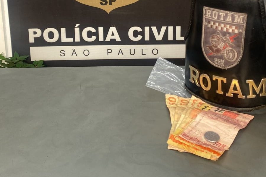 dinheiro roubado e apreendido pela polícia