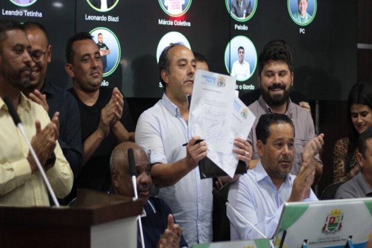 ordem de serviço assinada por Guto Volpi