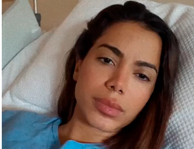 Anitta no hospital