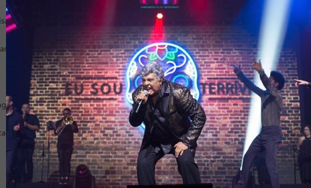 Sidney Magal canta seus sucessos em show de Natal em São Caetano