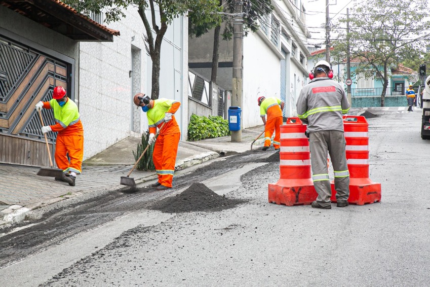 São Caetano inicia recapeamento da Rua Engenheiro Cajado de Lemos