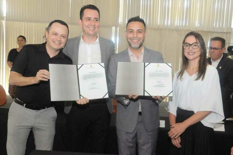 Minhoca, Paulo serra, Pedrinho Botaro e Ana Carolina