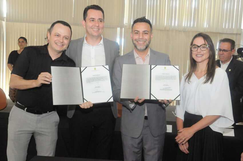 Agora é oficial, Minhoca e Pedrinho Botaro assumem comando de Secretarias