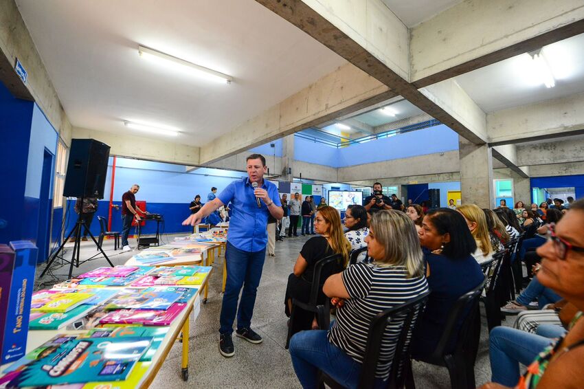 entrega de uniforme