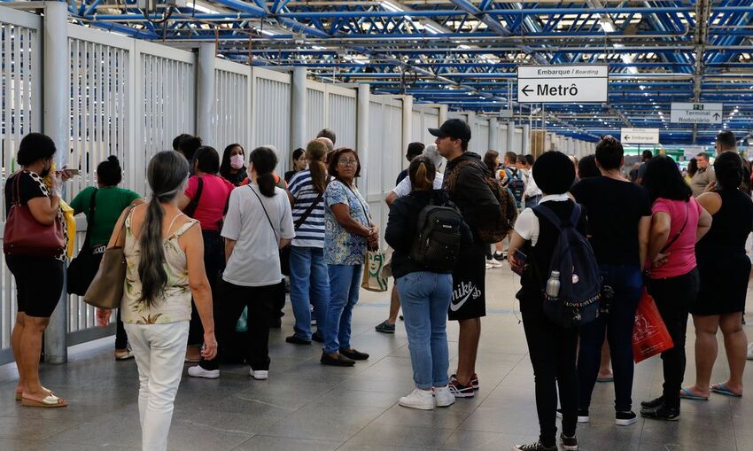 Metroviários encerram greve em São Paulo