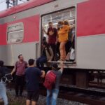 trem parado em Mauá