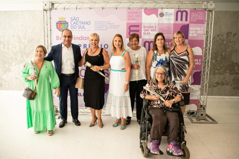 Auricchio homenageia mulheres