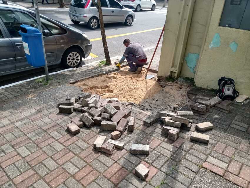 calçadas sendo arrumadas em São Caetano