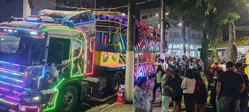 Fundo Social e Carreta Limão Doce reúnem 2 mil pessoas em Ribeirão Pires