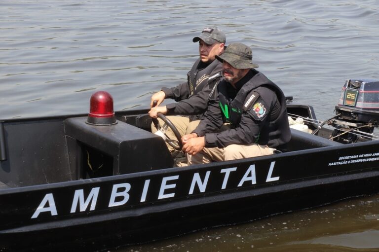 barco da equipe ambiental